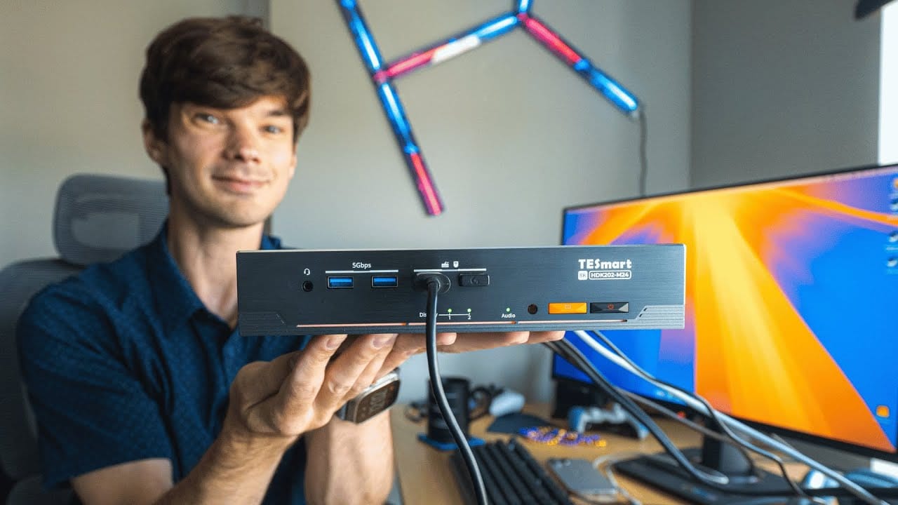 Laden Sie das Video: Dieser KVM ist ein TRAUM für Gamer mit HDMI 2.1, 4K, GSync, ALLM und mehr | TESmart HDK202-M24